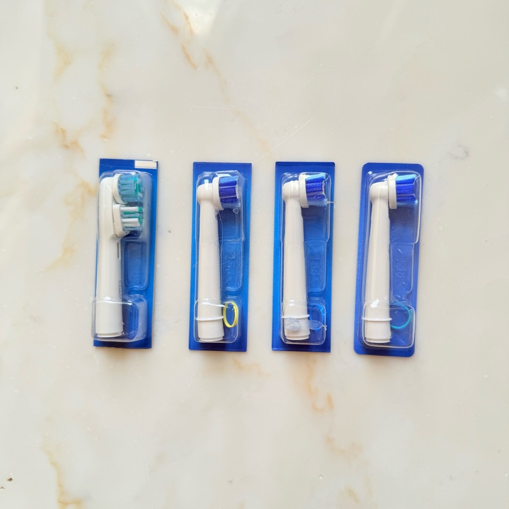 White Electric Toothbrush Replacement Heads